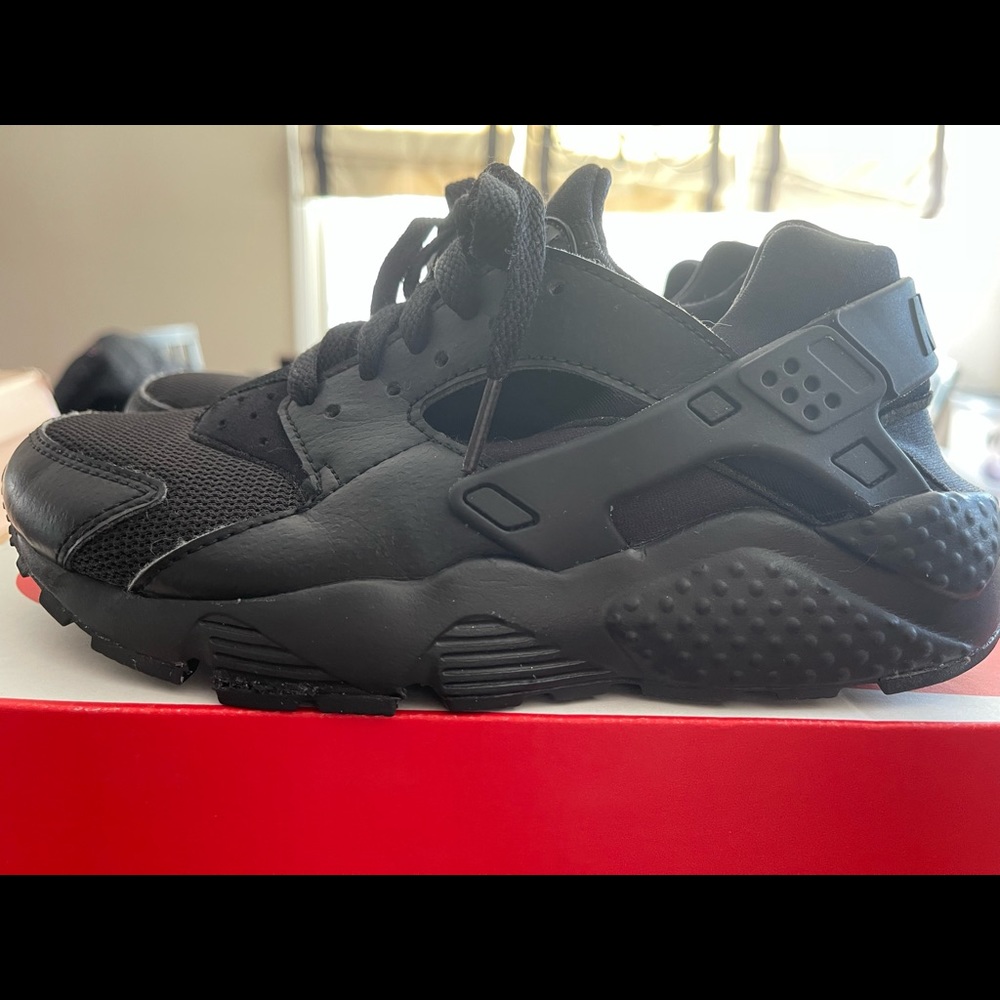 Nike Huarache Run Sneakers size Youth 4.5